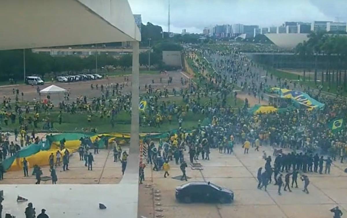 Novas imagens vão permitir a identificação de mais vândalos que invadiram o STF